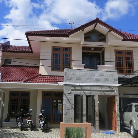 Omah Sastro 2 Hotel Yogyakarta Exterior foto